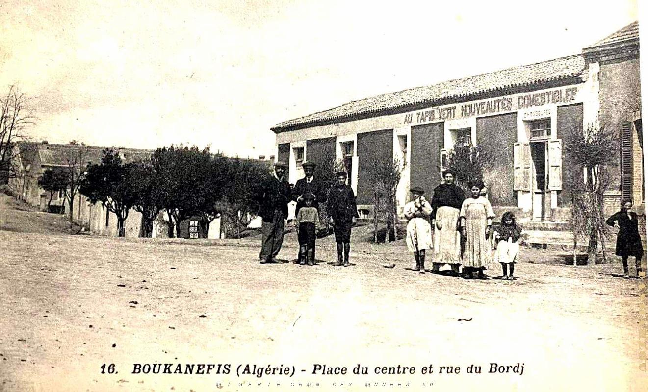 2327- Boukanefis - Place du Centre et Rue du Bordj.jpg